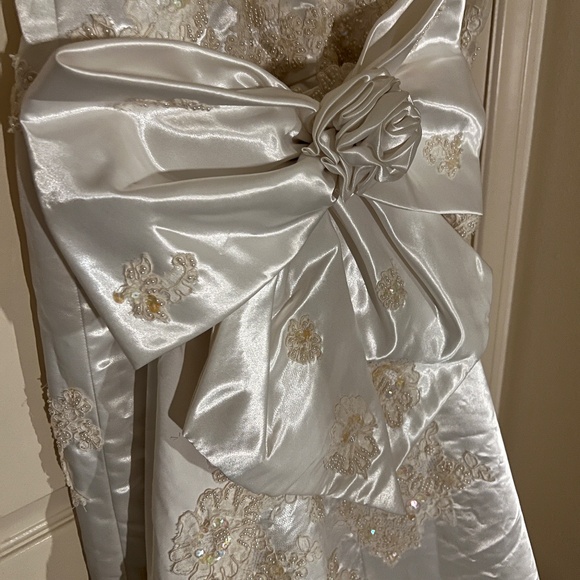 Custom One of a Kind Wedding Dress (vintage, made in 1992) - Picture 8 of 15